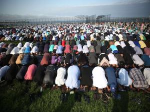 ABD'de Müslümanlar bayram namazında bir araya geldi