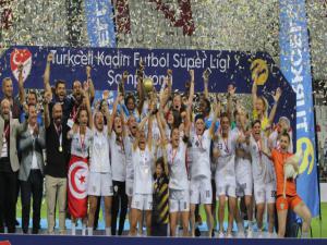 ALG Spor Kadın Futbol Süper Ligi şampiyonu oldu