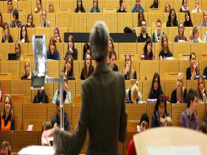 Almanya'da her dört profesörden biri kadın