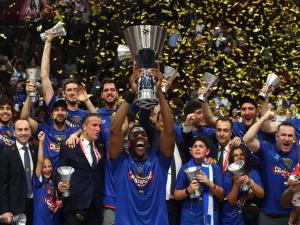 Anadolu Efes Avrupa şampiyonu