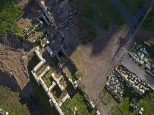 Antik tiyatro 1500 yıl sonra gün yüzüne çıkıyor