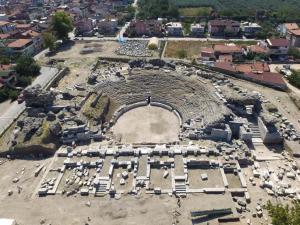 Bu tiyatroda gladyatörler de dövüşmüş