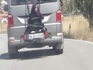 Çocuğunu aracın arkasına bağlayan babaya gözaltı