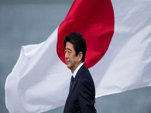 Eski Japonya Başbakanı Shinzo Abe suikaste uğradı