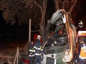 Eskişehir'de katliam gibi kaza: 11 ölü 44 yaralı