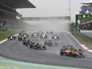 Formula 1 İstanbul Grand Prix'si nefesleri kesti