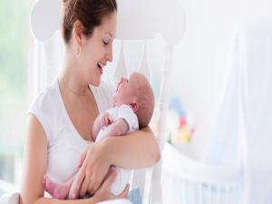 Her yıl anne sütü almayan 800 bin bebek ölüyor