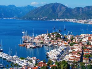 İranlılar Bayram Tatili İçin Marmaris'e Geldiler