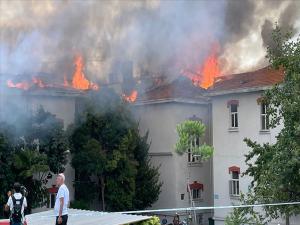 İstanbul Balıklı Rum Hastanesi'nde yangın çıktı