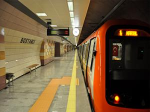 İstanbulda,gece metro seferleri tekrar başladı