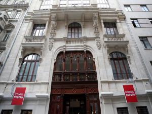 İstanbul Modern müzeyi evlere taşıdı
