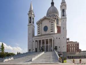 İtalyada kilise camiye çevrilecek