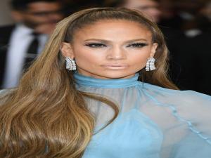 Jennifer Lopez sosyal medya'yı salladı