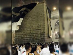 Kabenin örtüsü uçtu