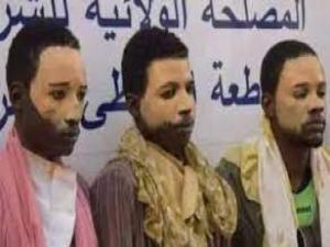Kadın kılığında Dubai'ye sığınmaya kalktılar