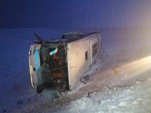 Kayseri'de yolcu otobüsü devrildi