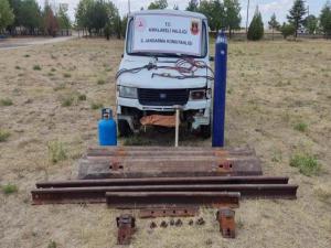 Kırklareli'nde tren raylarını çaldılar