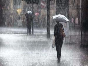 Meteoroloji'den 11 il'e sağanak ve fırtına uyarısı