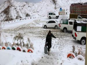 Pakistan ve Afganistan'da soğuk hava can alıyor