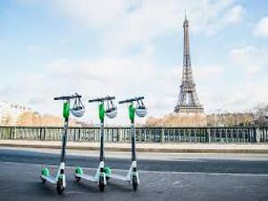 Paris'te e-scooterlara hız limiti geldi