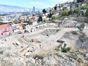 Smyrna Antik Kentinde sanatçı tuvaleti bulundu