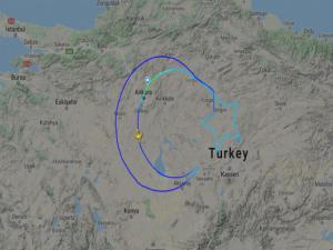 THY, gökyüzünde dünyanın en büyük Türk bayrağını açtı