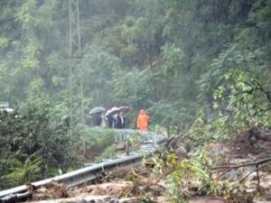 Trabzon'da şiddetli yağış ve heyelan