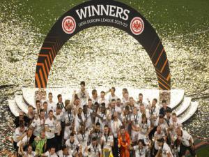 UEFA Avrupa Ligi şampiyonu Eintracht Frankfurt