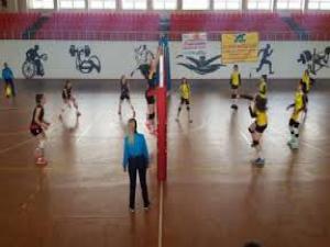 Van Kadın Voleybol Takımı Mardin'den puanla döndü