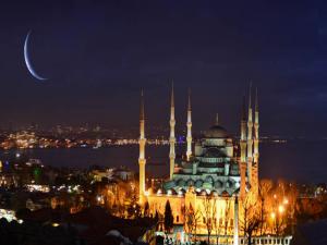 Bugün Regaip Kandili