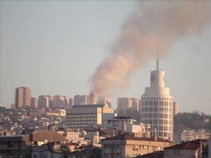 Ankara Hilton Otel'den dumanlar yükseliyor