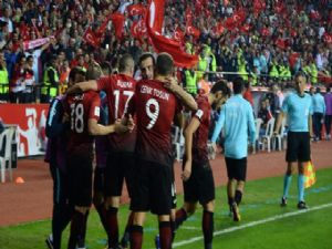 Millilerden muhteşem galibiyet