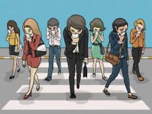 Karşıdan karşıya geçenlere telefon yasağı