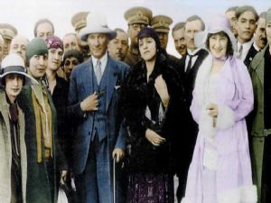 5 Aralık Kadın Hakları Günü Kutlu Olsun