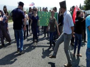 ÇERKES KÖYÜNDE DANSLI EYLEM