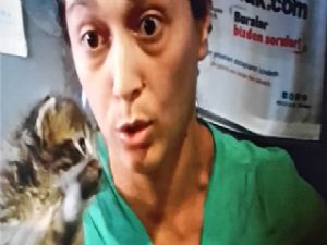 İDO,YAVRU KEDİYİ İSTEMEDİ
