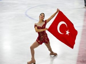 TUĞBA BAŞANTRENÖR OLDU