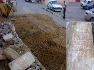 ERMENİLERE AİT MEZAR TAŞLARI BULUNDU