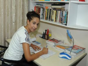 AİLESİ OKUTMADI AMA O PES ETMEDİ