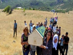 SON YOLCULUĞUNA KADINLAR UĞURLADI