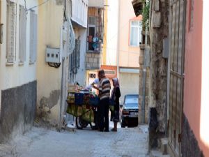 KİLİSLİ HANIMLARIN SEYYAR MARKETLERİ
