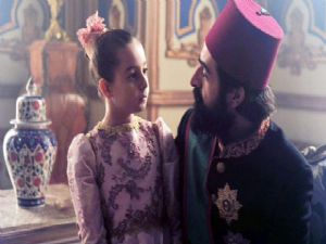 BABA-KIZ AYNI DİZİ DE