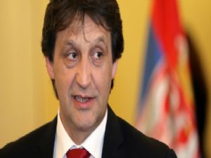 KADINLARA HAKARET EDEN BAKAN İSTİFA ETTİ