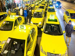 Global korsan taksi firması Uber'e protesto