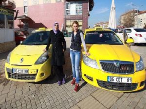 Bu taksiler sadece kadınlara hizmet ediyor