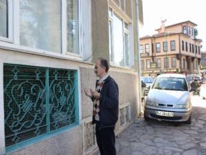 ALTI YATIR ÜSTÜ APARTMAN