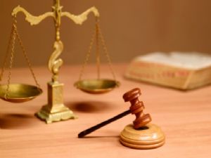 72 yaşındaki cinsel istismar sanığına hapis cezası ve tahliye