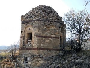 Kayıp tarihi kitabe 20 yıl sonra bulundu